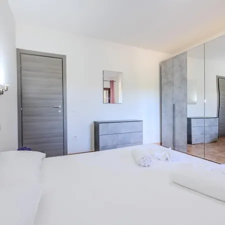The House By The Sea- Ad Group Appartement